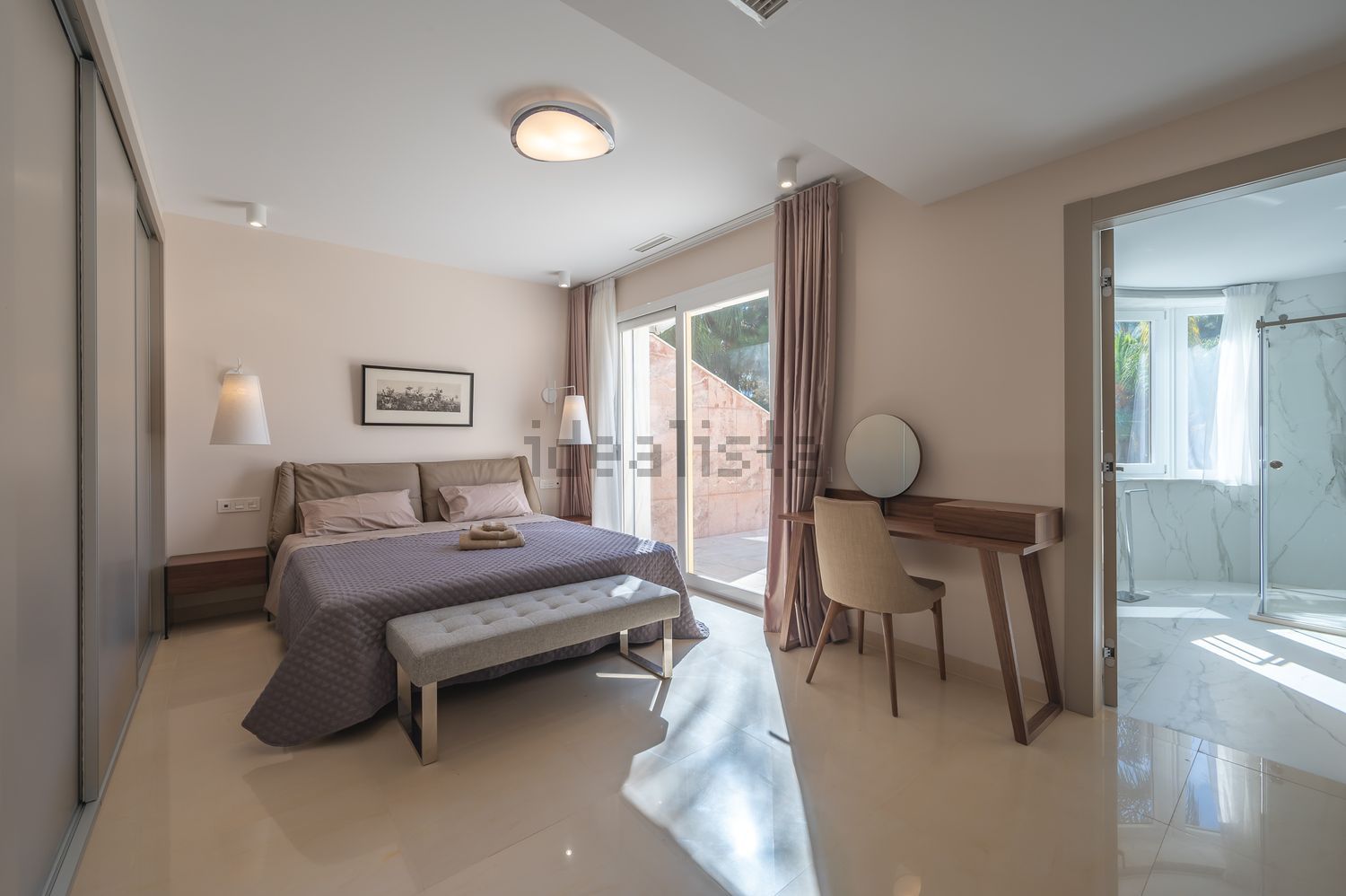 Apartamento em primeira linha de praia em Marbella — Quarto