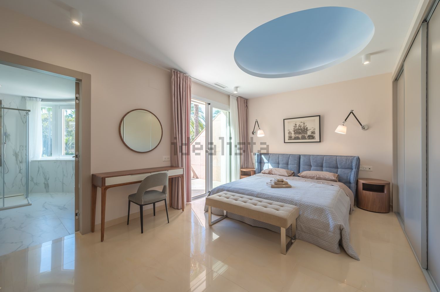 Apartamento em primeira linha de praia em Marbella — Quarto