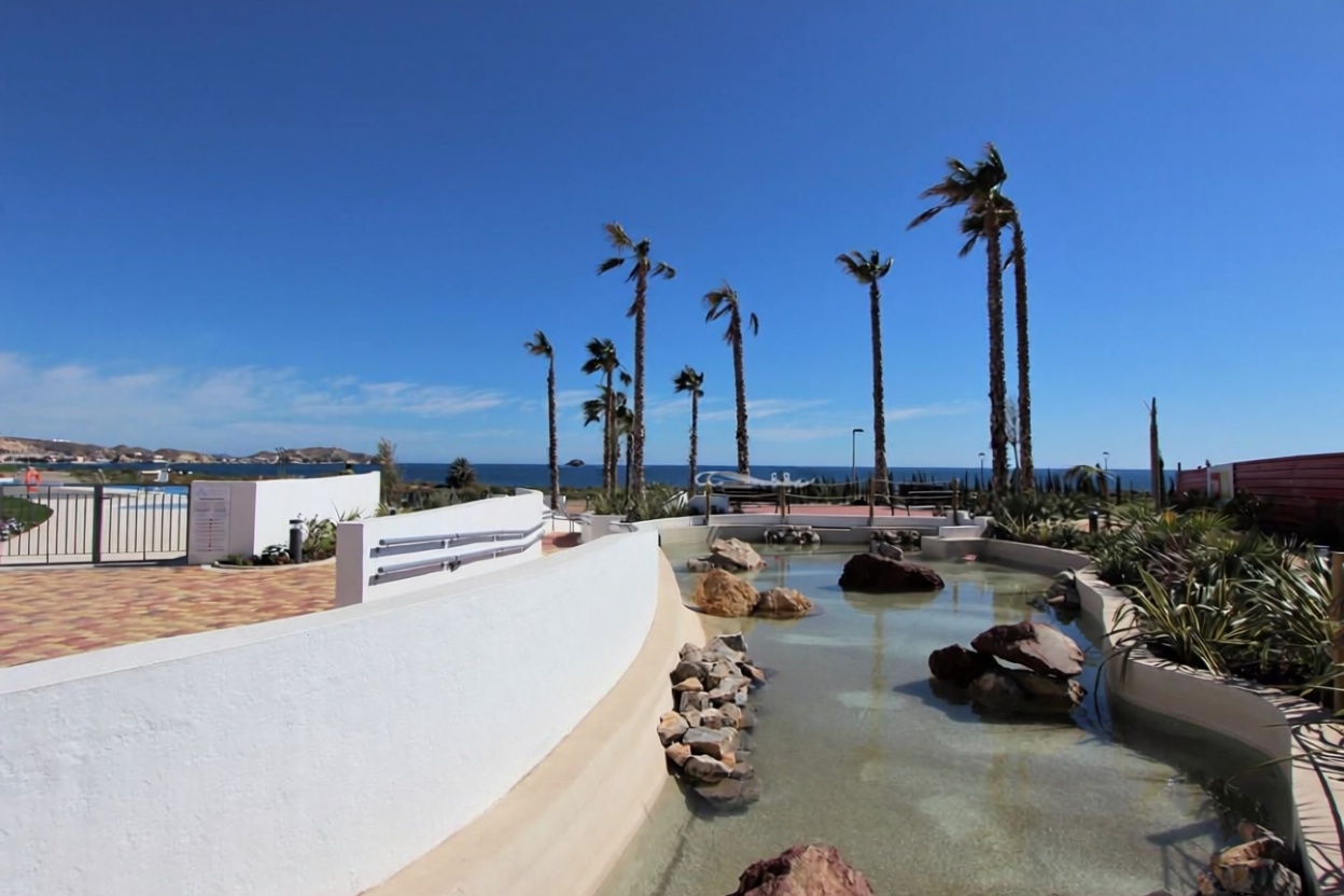 Appartement en première ligne de plage à Ajo — Vue mer