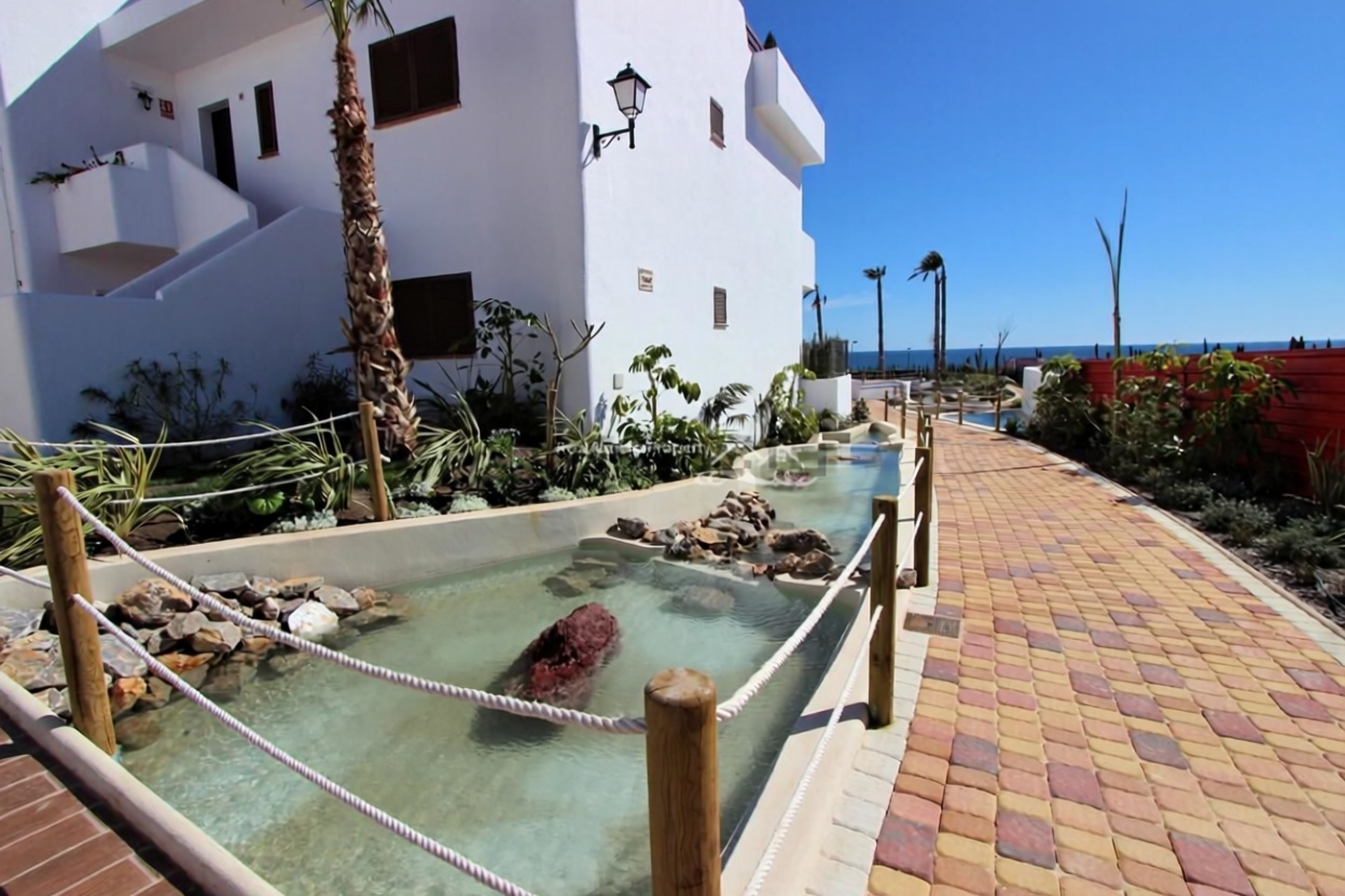Appartement en première ligne de plage à Ajo — Vue mer