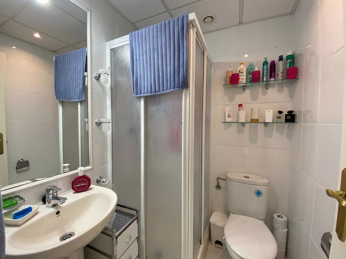 Flat for sale frontline beach in Calpe — Bedroom