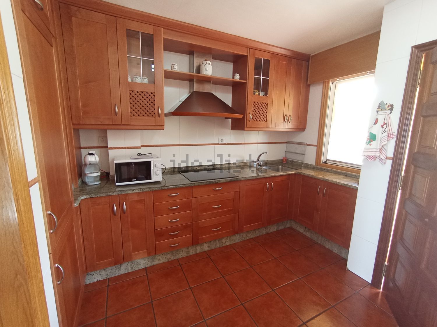 Chalet with direct beach access in A Coruña — Kitchen