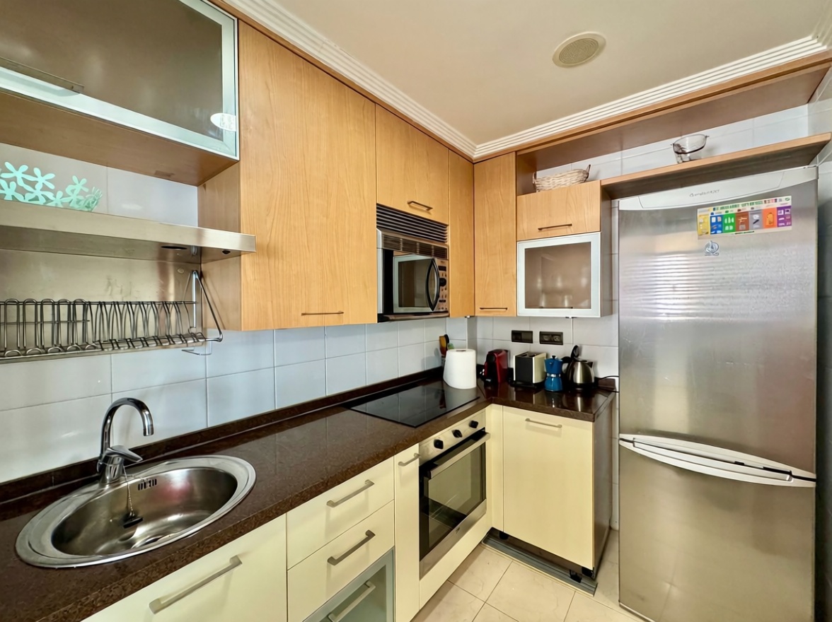 Piso en venta en primera línea de playa en Altea — Cocina