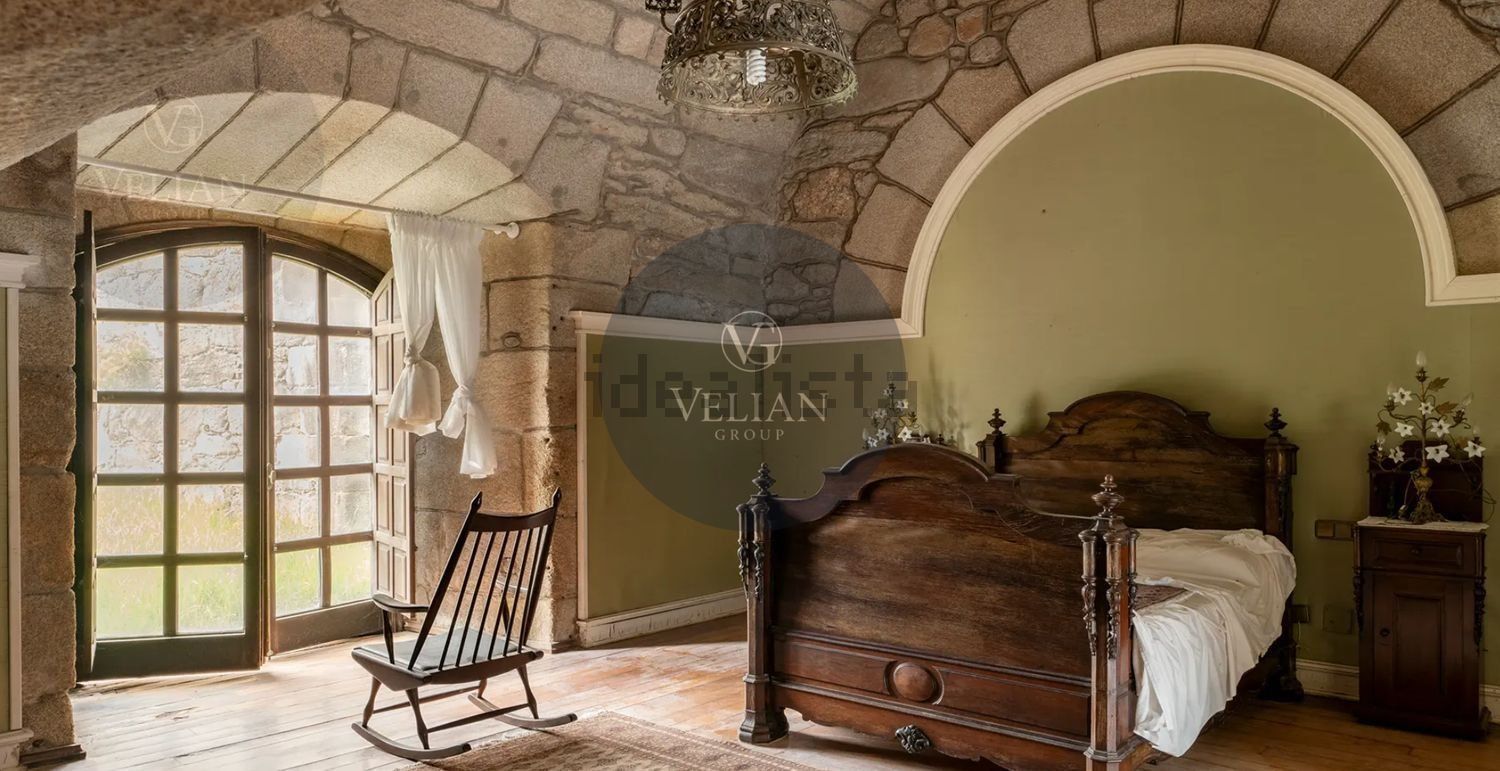 Chalet with direct beach access in Cee — Bedroom