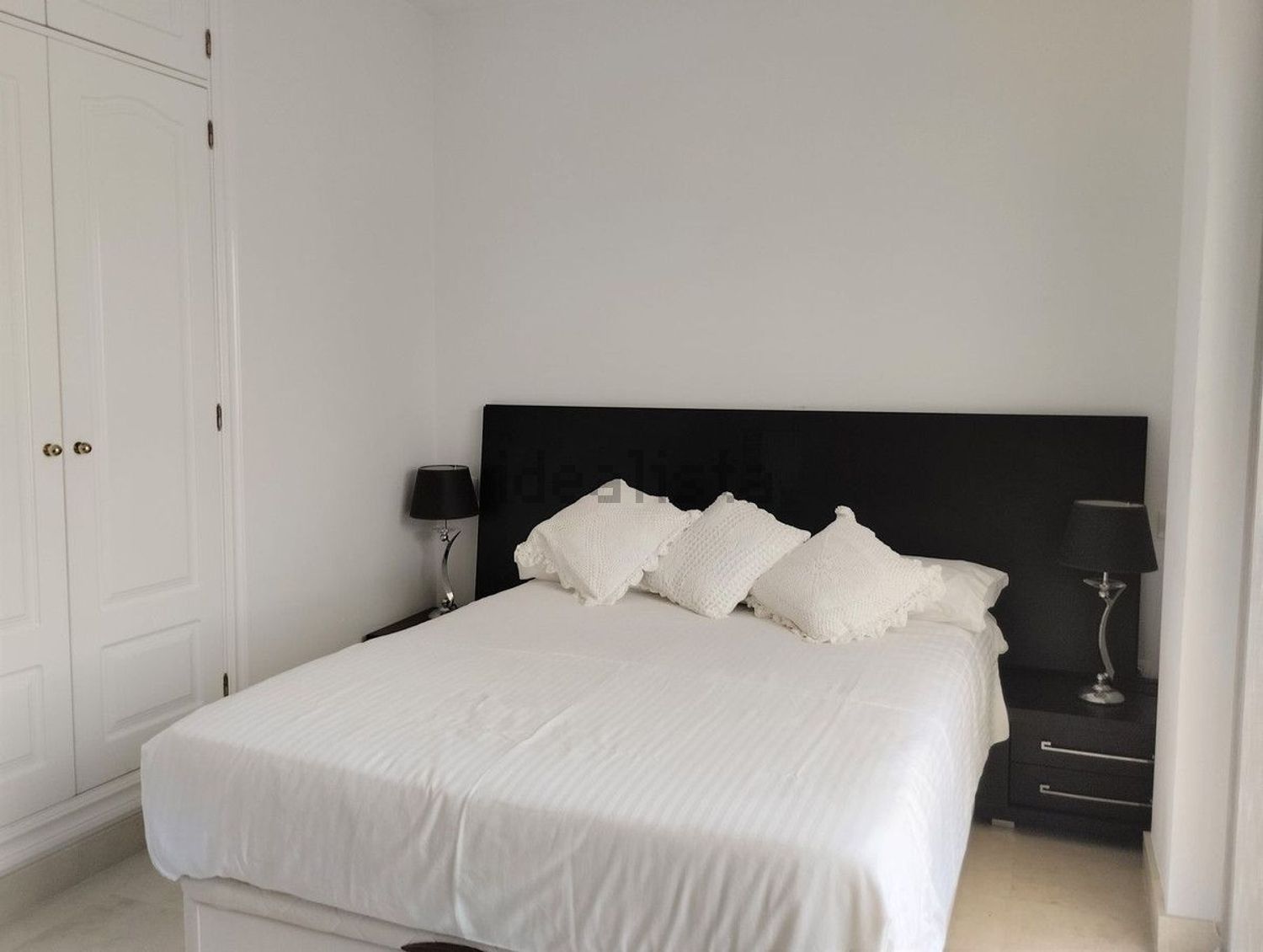 Ático en primera línea de mar en Fuengirola — Dormitorio