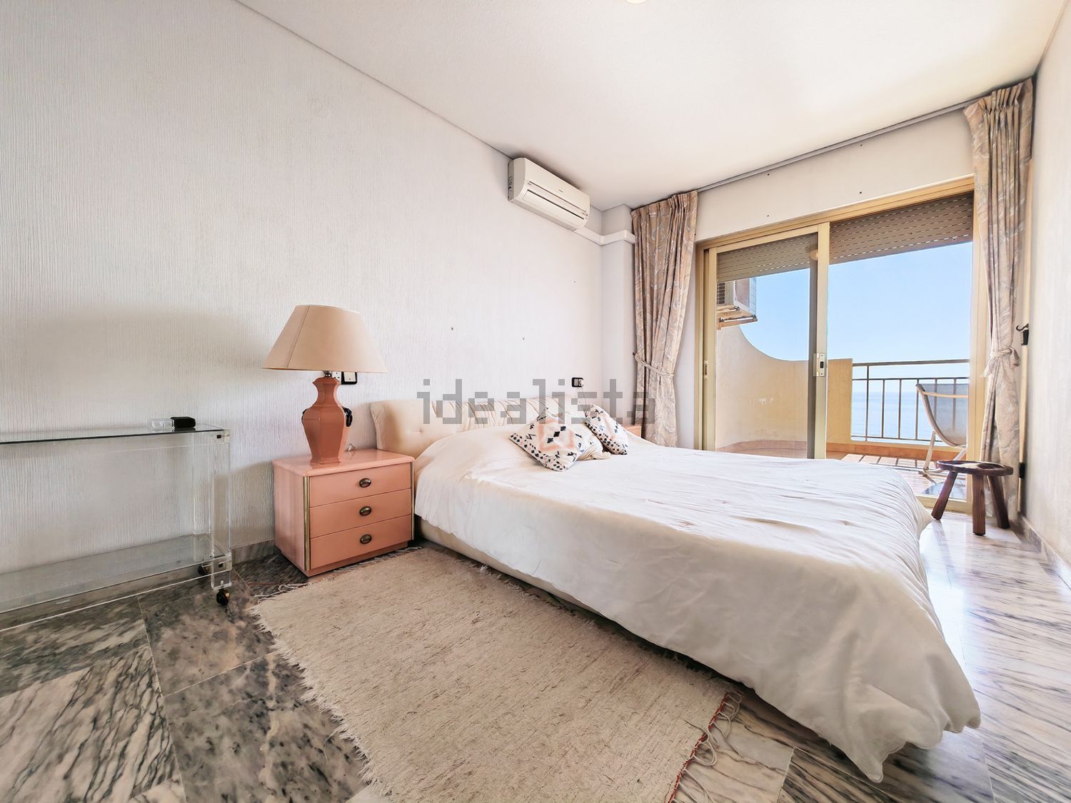 Piso en primera línea de playa en Fuengirola — Dormitorio