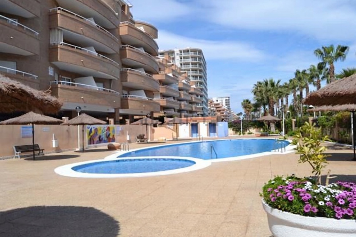 Flat for sale frontline beach in Oropesa del Mar — Kitchen