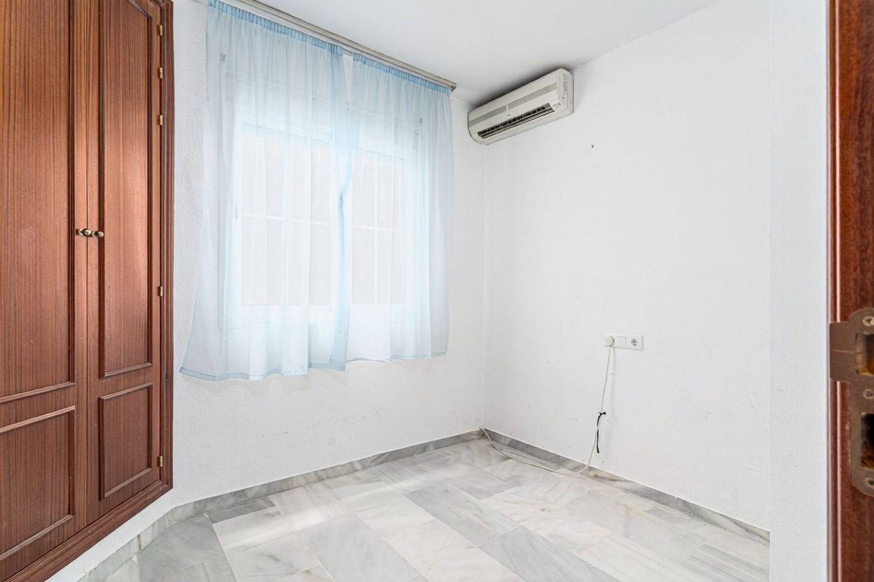 Piso en primera línea de playa en Manilva — Cocina