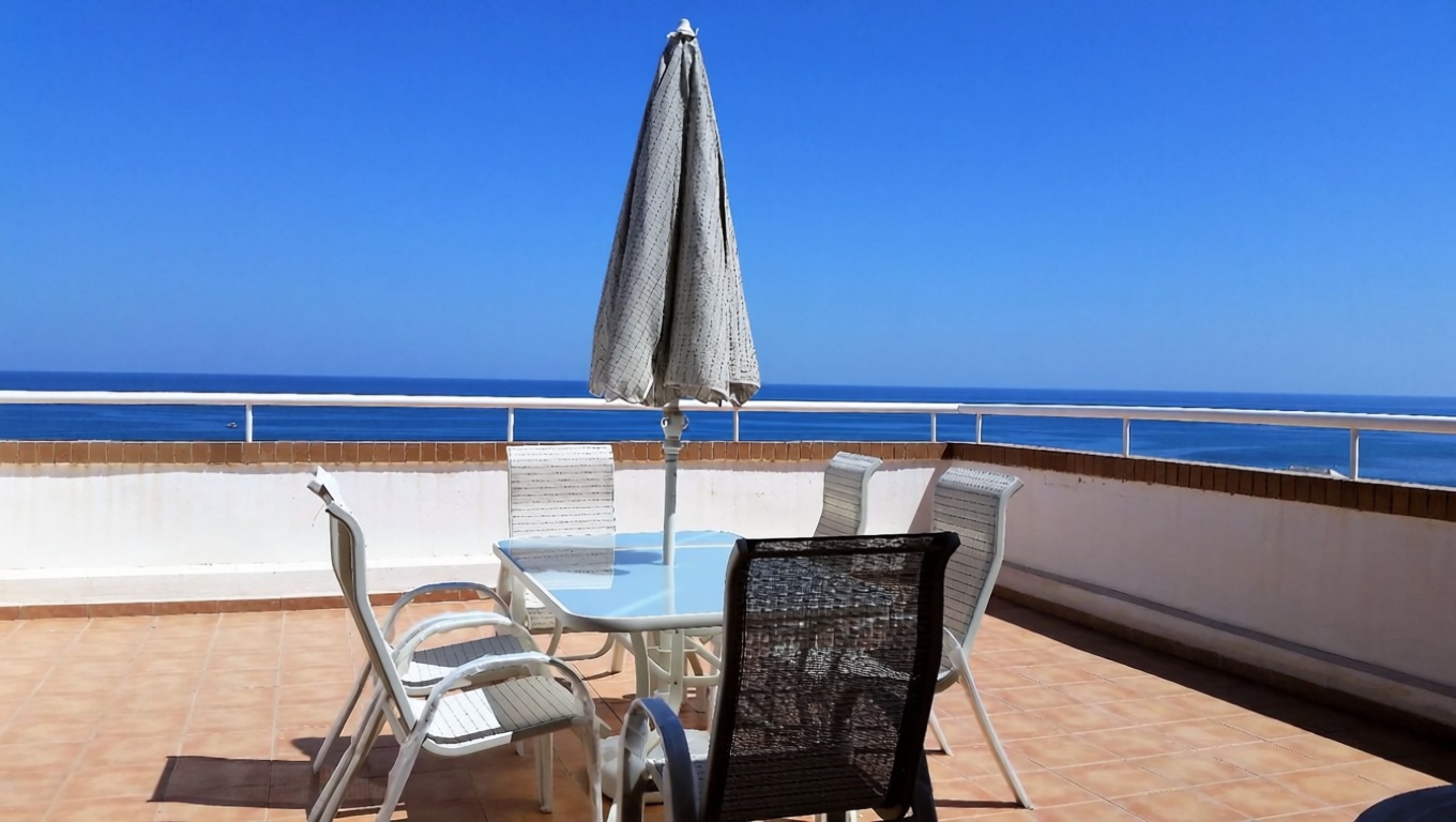 Apartamento à venda pé na areia em Oropesa del Mar — Terraço mar