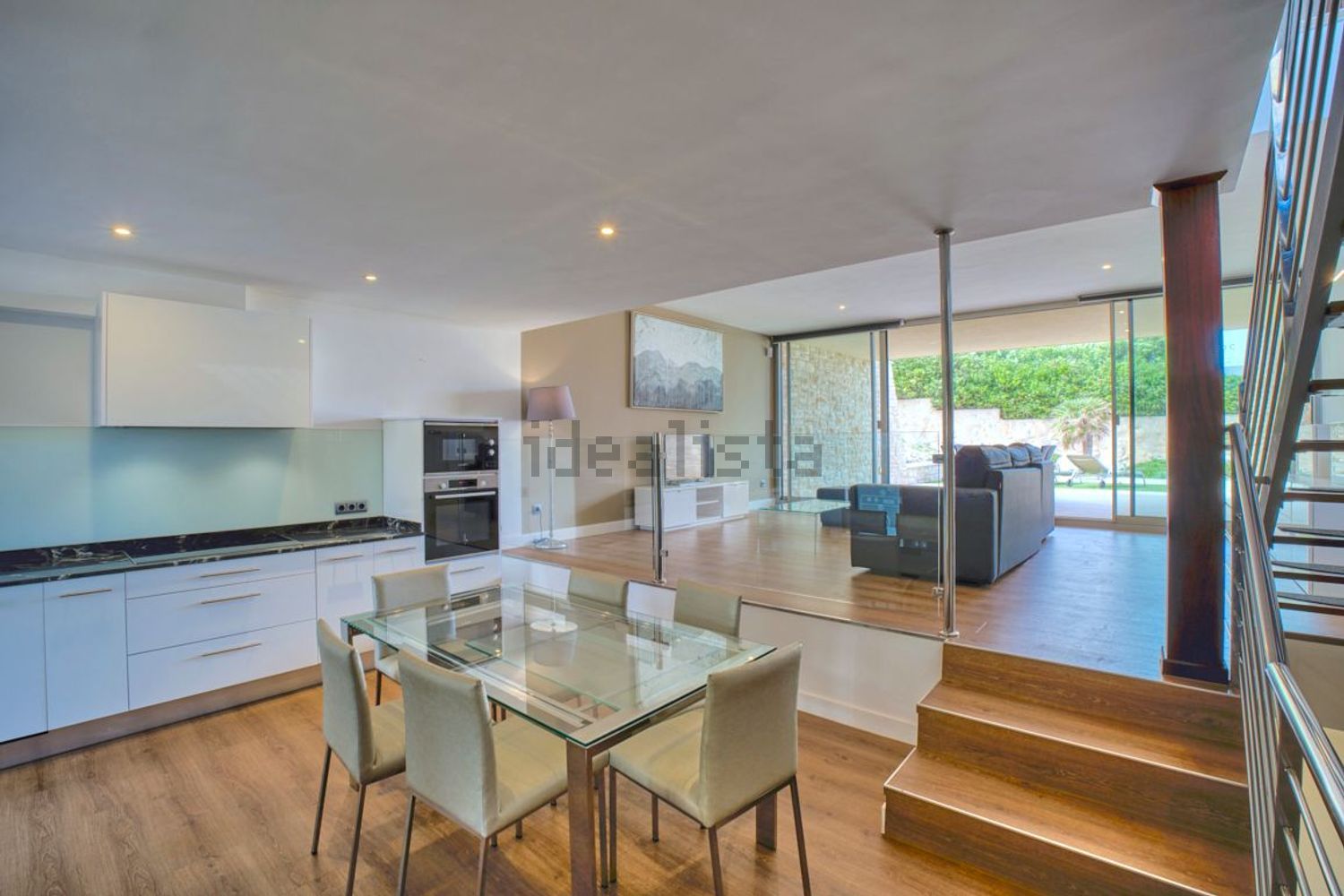 Chalet with direct beach access in Capdepera — Dining room