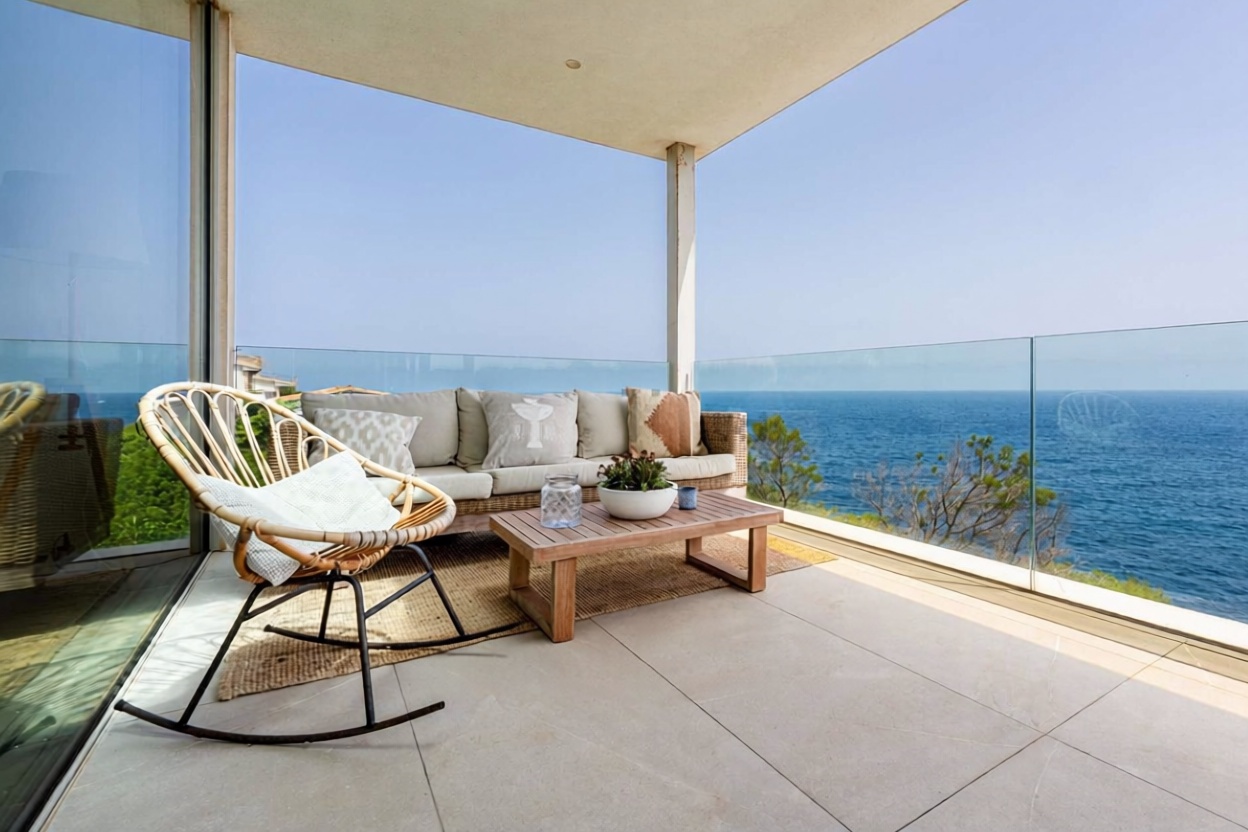 Chalet avec accès direct à la plage à Manacor — Séjour