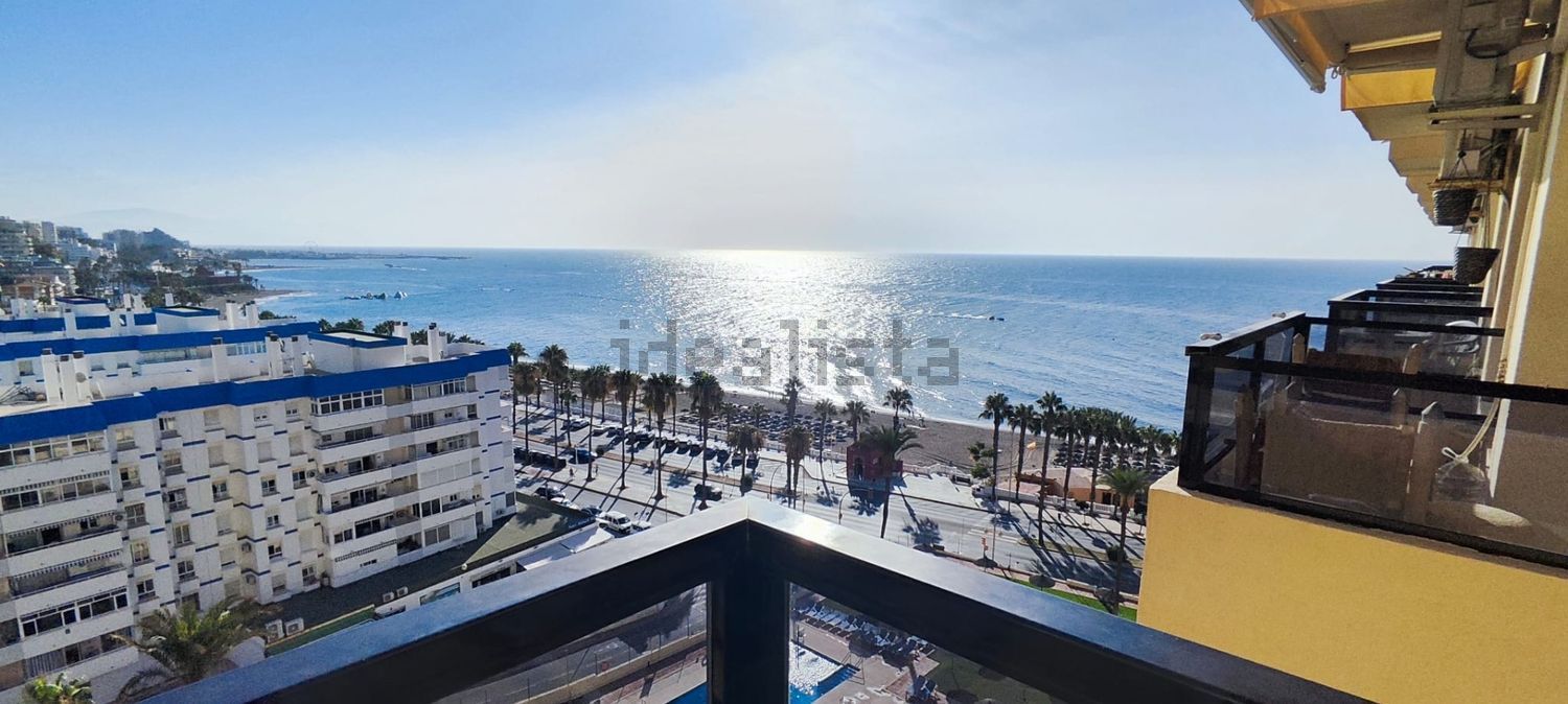 Beachfront duplex in Benalmádena