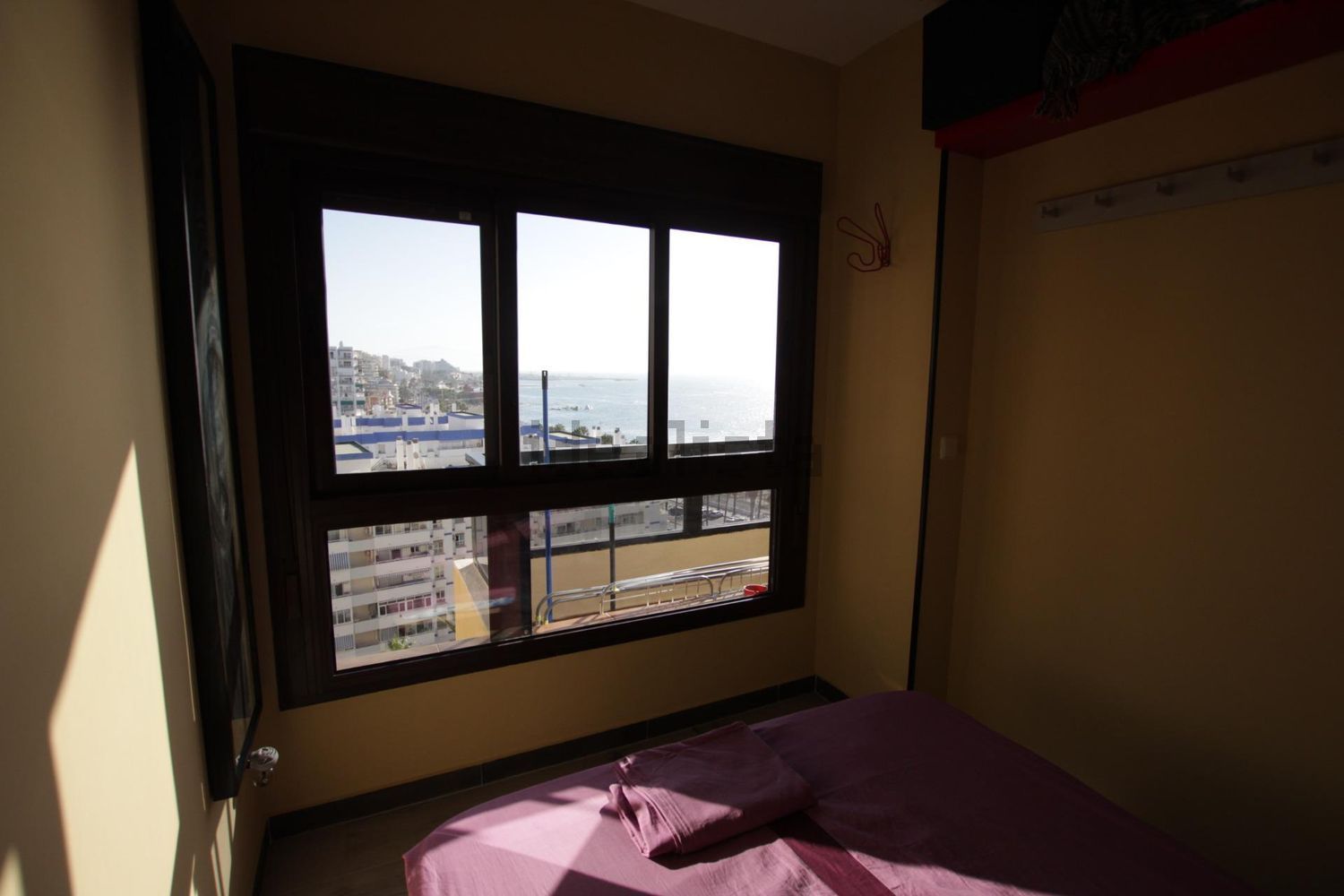 Duplex en première ligne de plage à Benalmádena — Chambre
