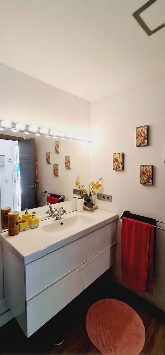 Apartamento em primeira linha de praia em Casares — Terraço mar