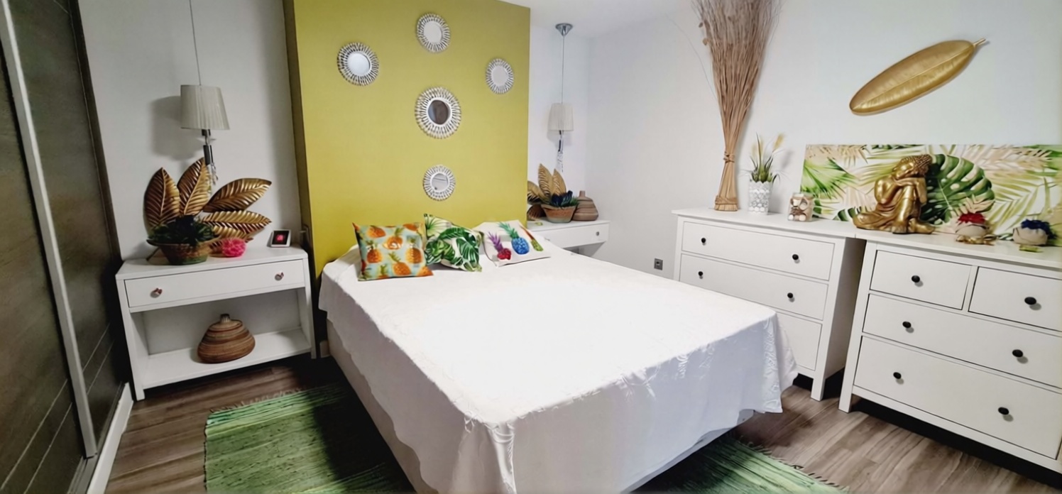 Apartamento em primeira linha de praia em Casares — Quarto