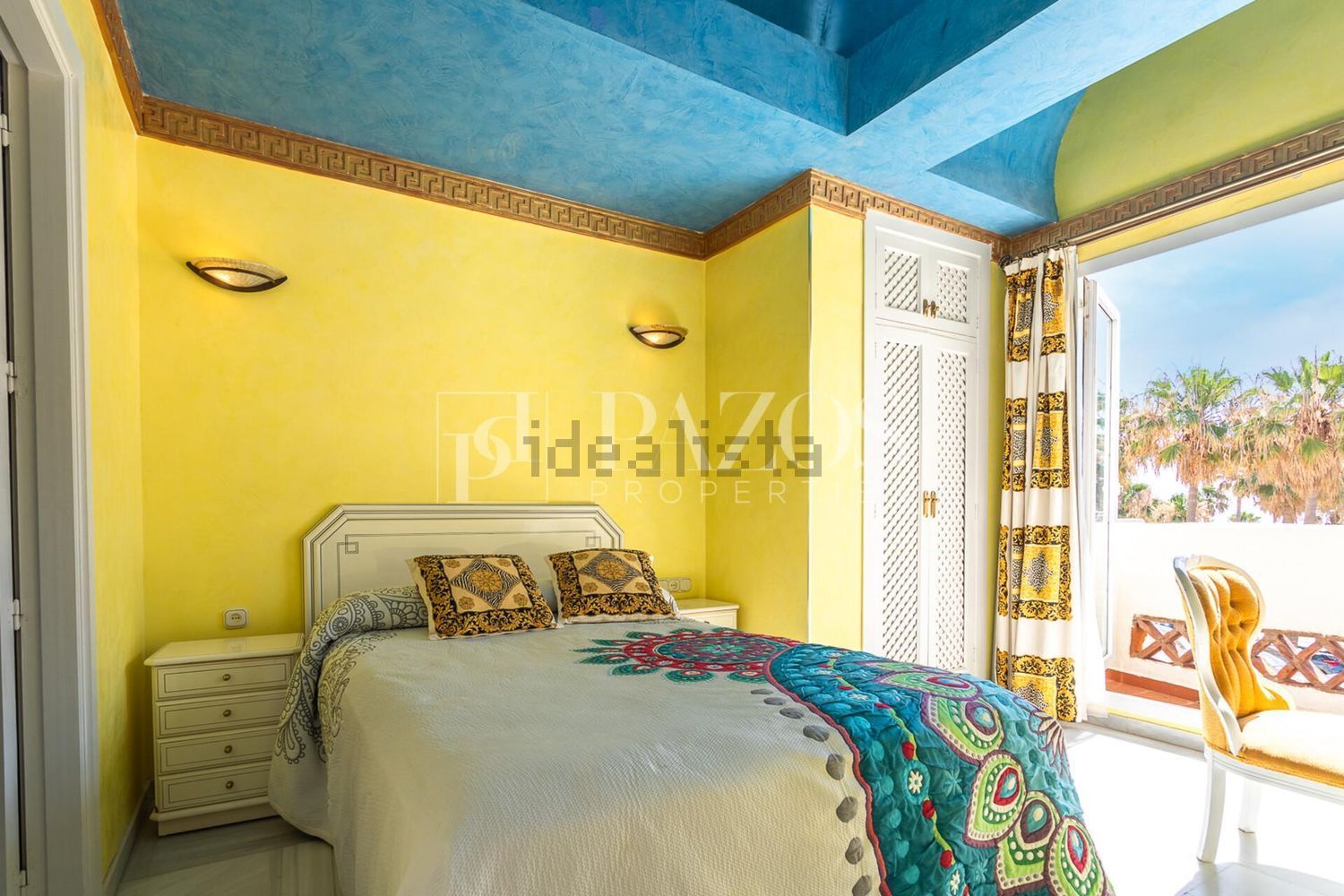 Ático en primera línea de mar en Benalmádena — Dormitorio