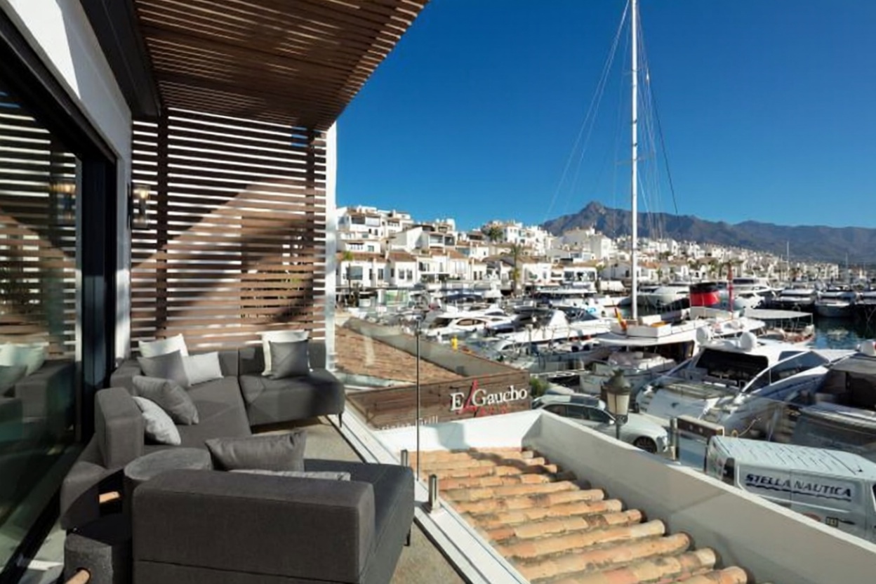 Дуплекс первая линия пляжа в Marbella — Морская терраса