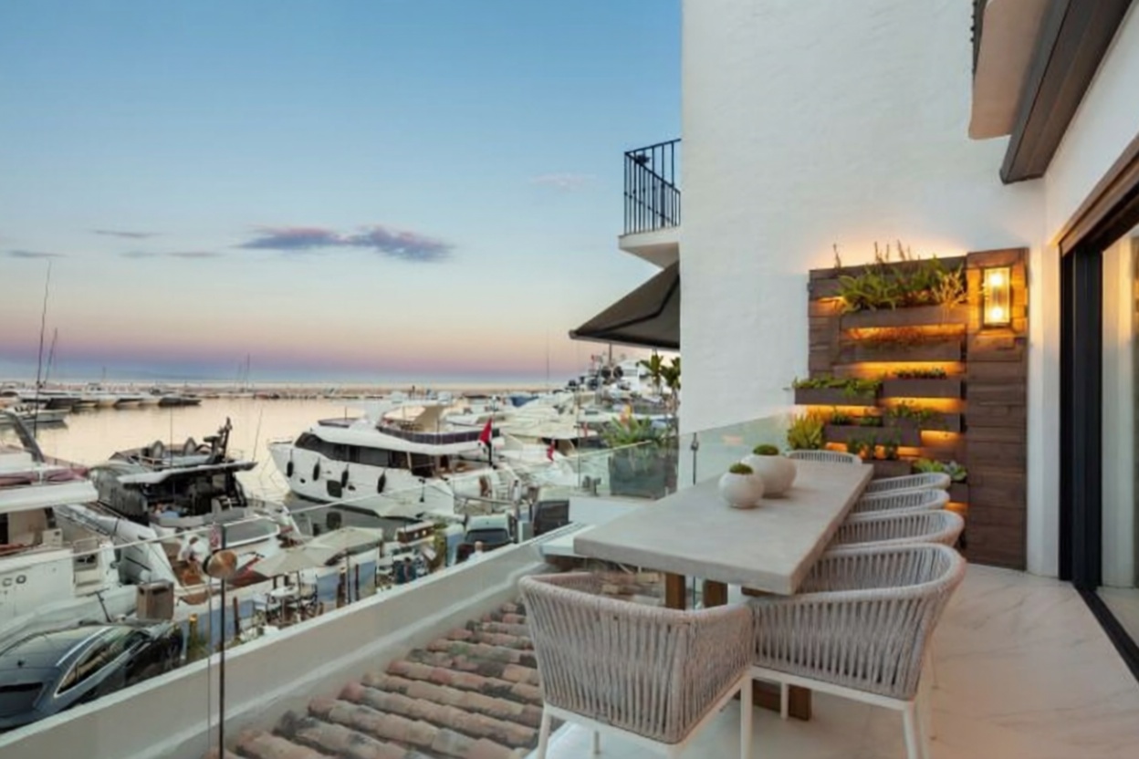 Duplex em primeira linha de praia em Marbella — Terraço mar