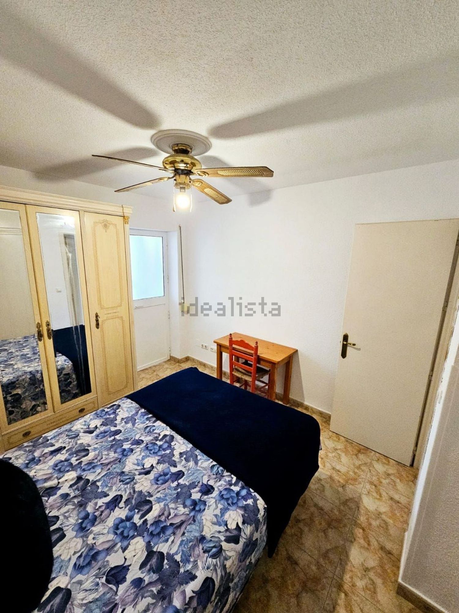 Beachfront flat in Fuengirola — Bedroom