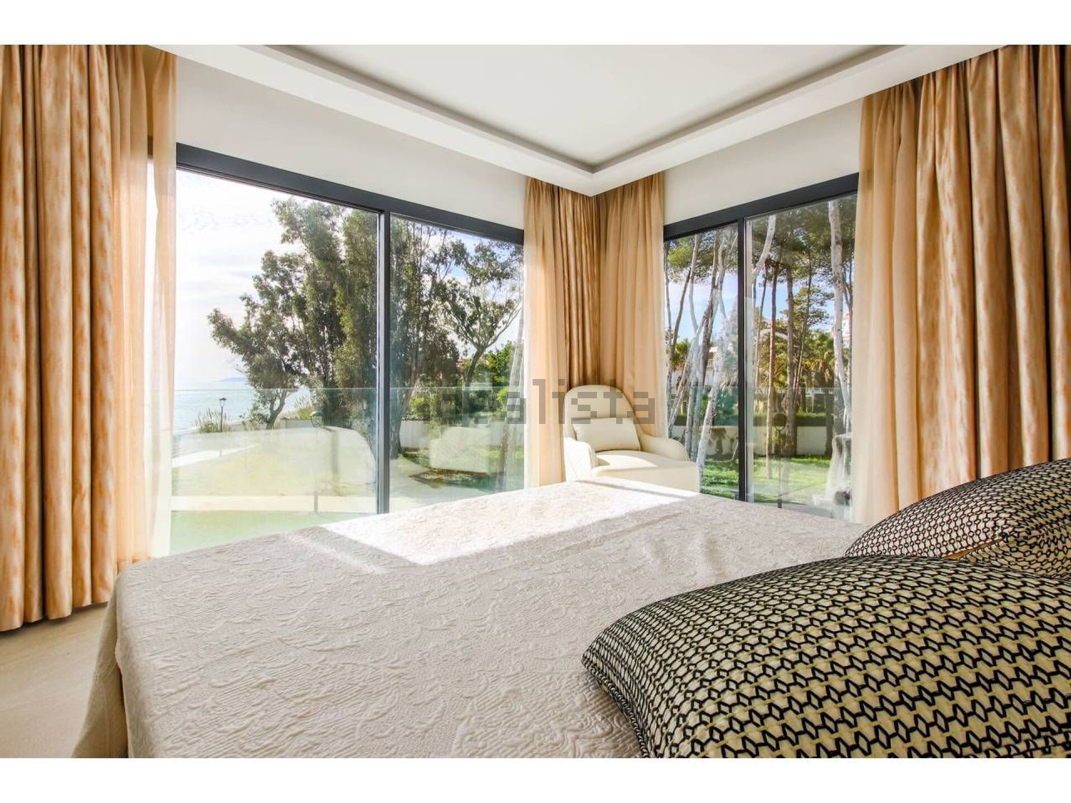 Chalet com acesso direto à praia em Estepona — Quarto