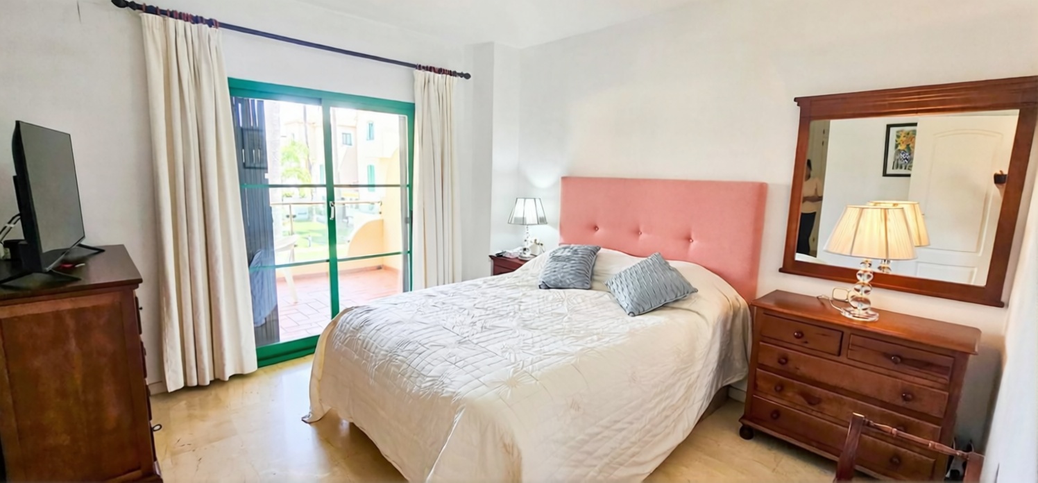 Beachfront duplex in Casares — Bedroom