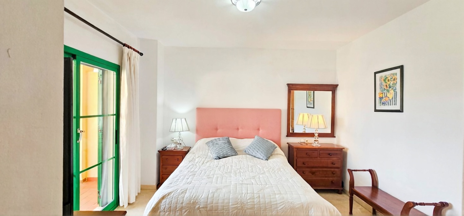 Beachfront duplex in Casares — Sea terrace