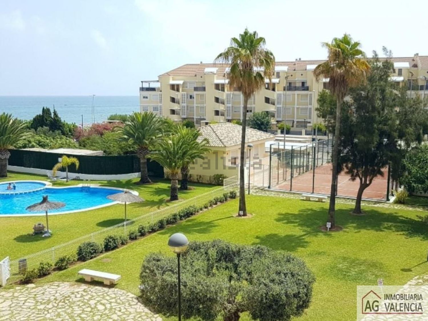 Piso en primera línea de playa en Salinas — Dormitorio
