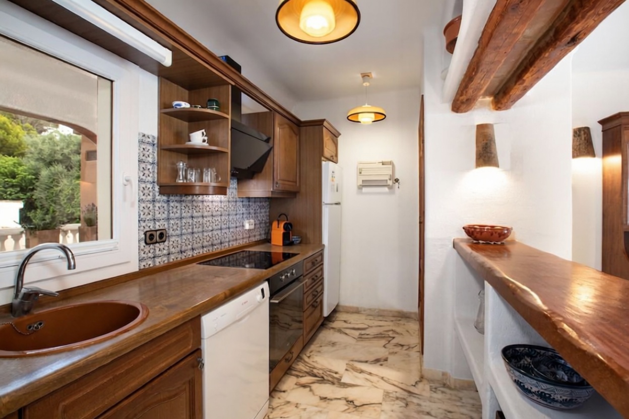 Beachfront flat in Calvià — Kitchen