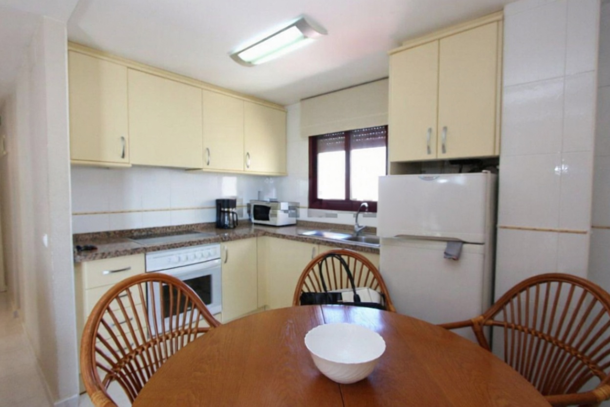Ático en venta en primera línea de mar en Calpe — Cocina