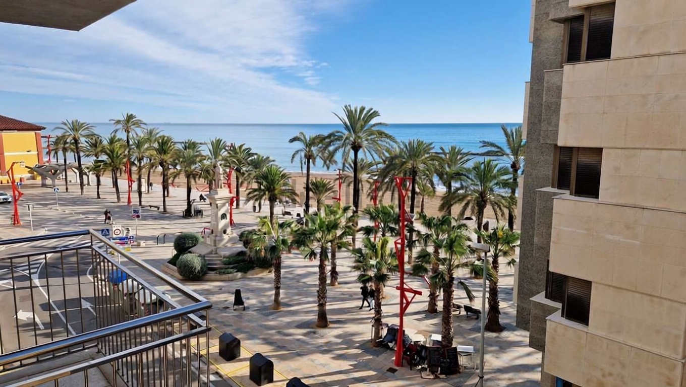 Chalet en venta con acceso directo a la playa en Vinaròs — Terraza mar