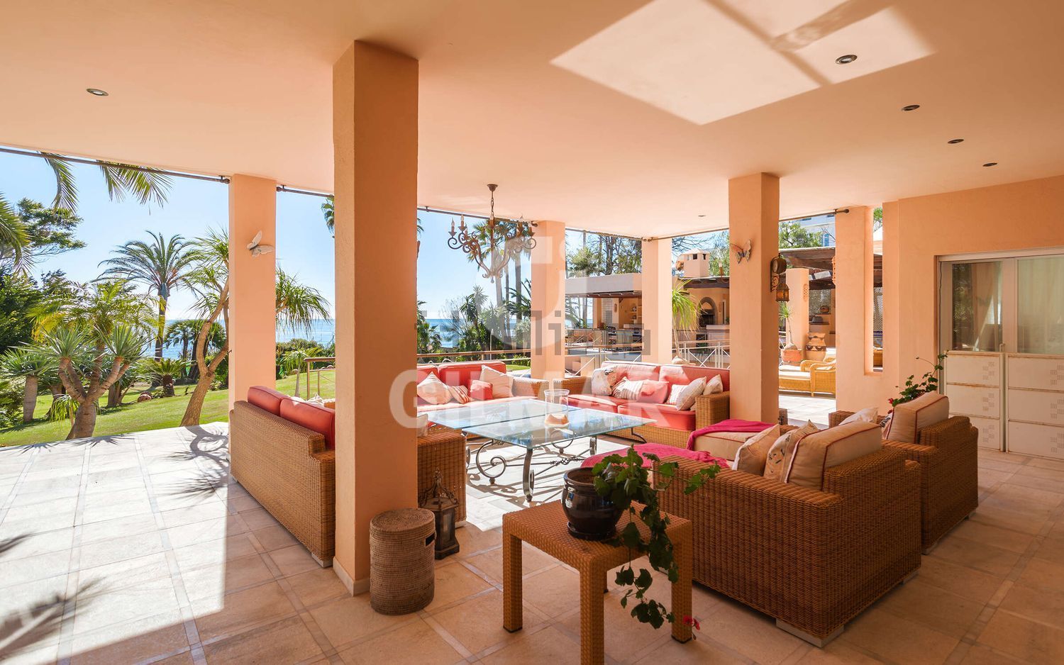 Chalet com acesso direto à praia em Estepona — Terraço mar