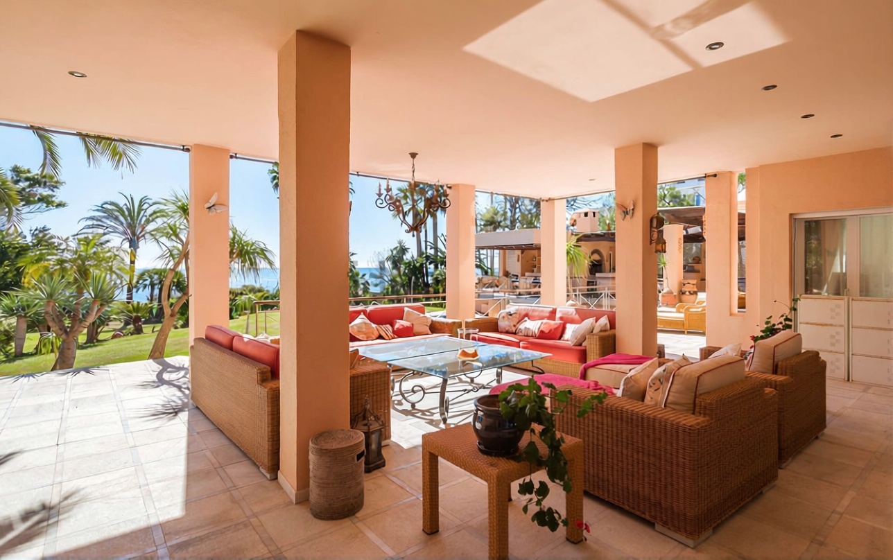 Chalet com acesso direto à praia em Estepona — Terraço mar