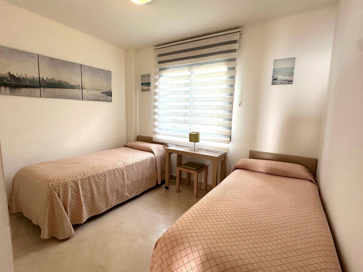 Beachfront flat in Torrox — Bedroom
