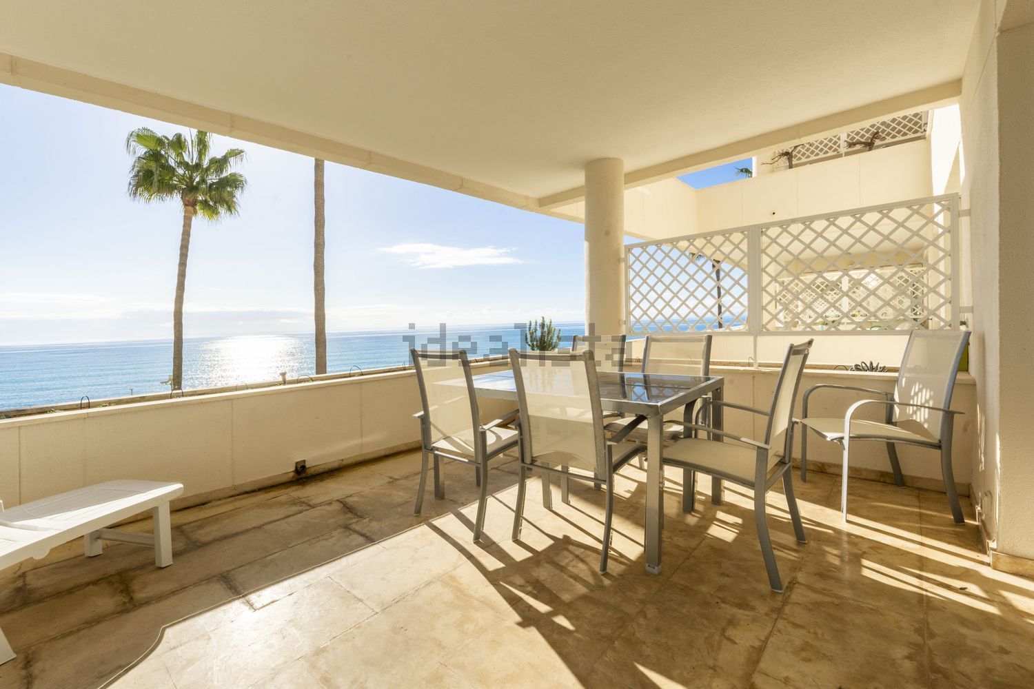 Appartement en première ligne de plage à Estepona
