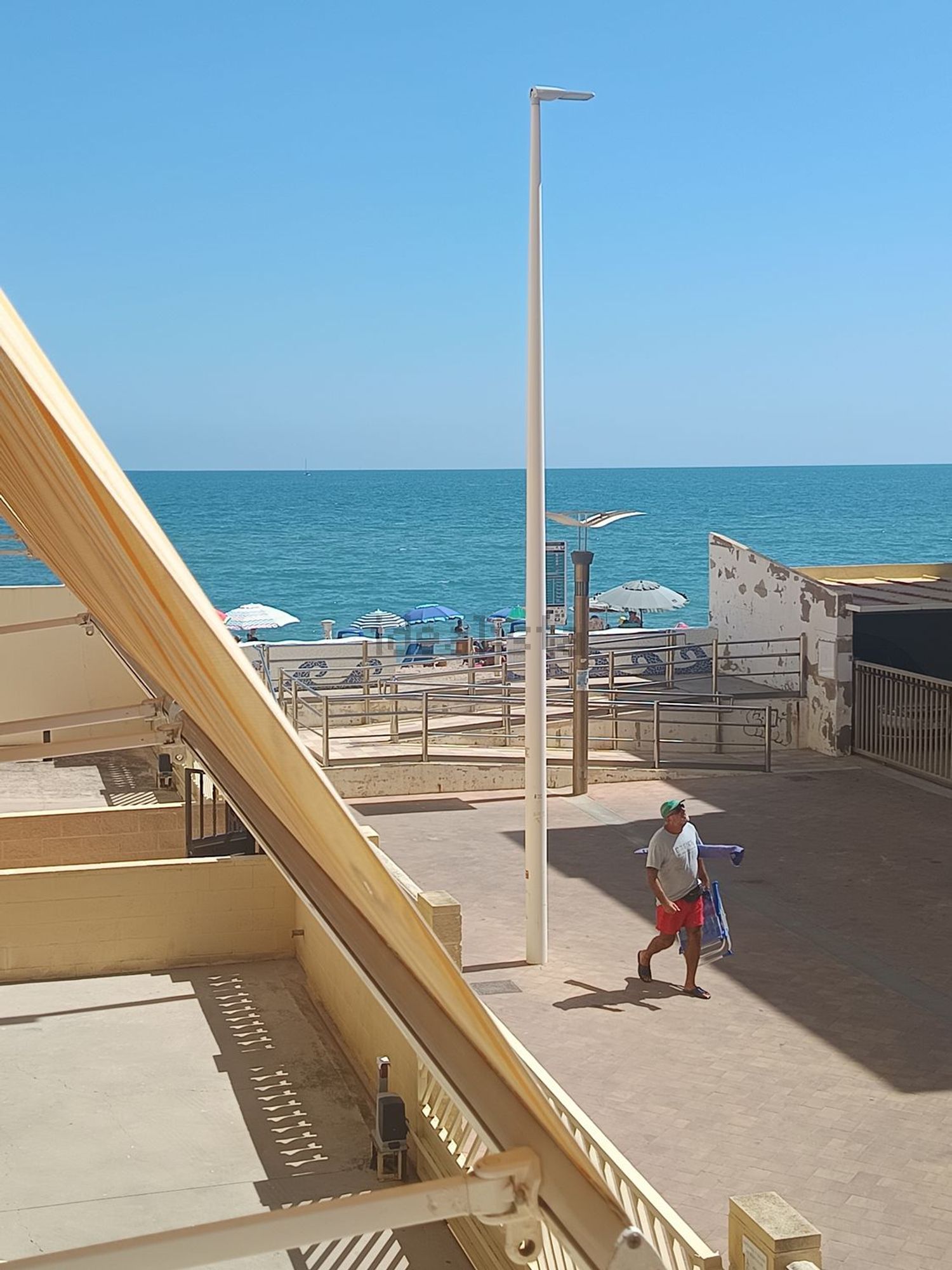 Piso en venta en primera línea de playa en Tavernes de la Valldigna