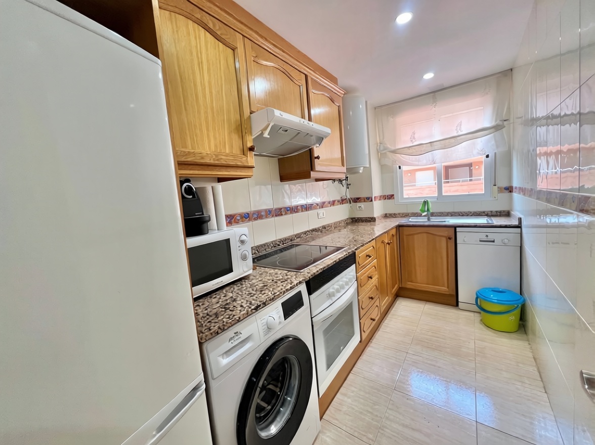 Flat for sale frontline beach in Oropesa del Mar — Kitchen