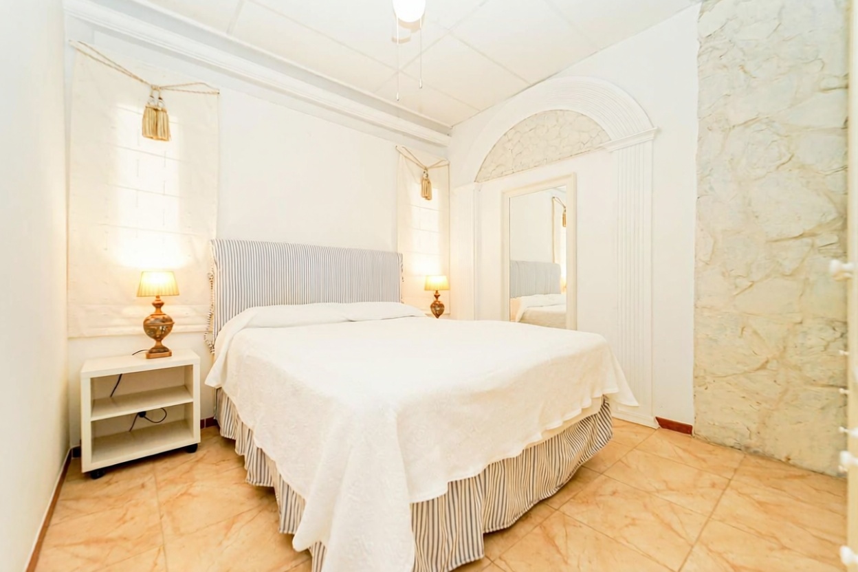 Beachfront flat in Mogán — Bathroom