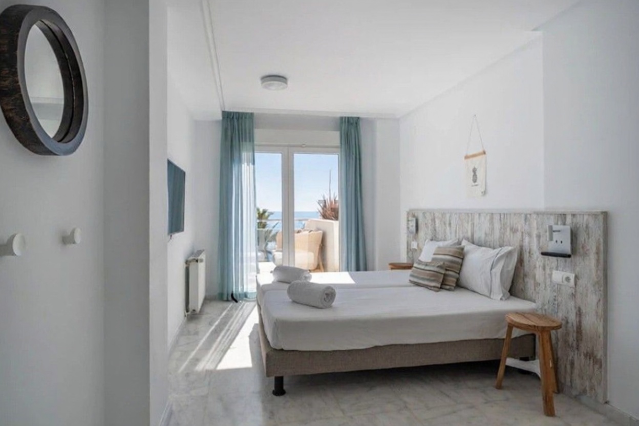 Piso en primera línea de playa en El Campello — Dormitorio