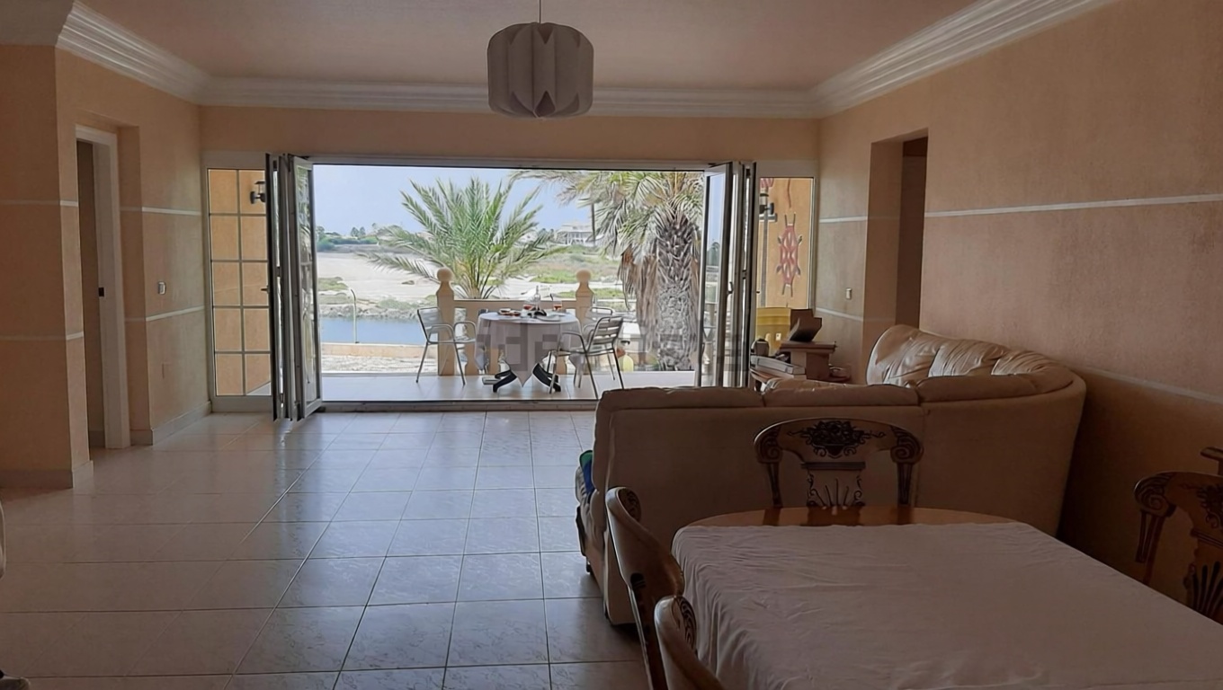 Chalet avec accès direct à la plage à La Manga del Mar Menor — Séjour