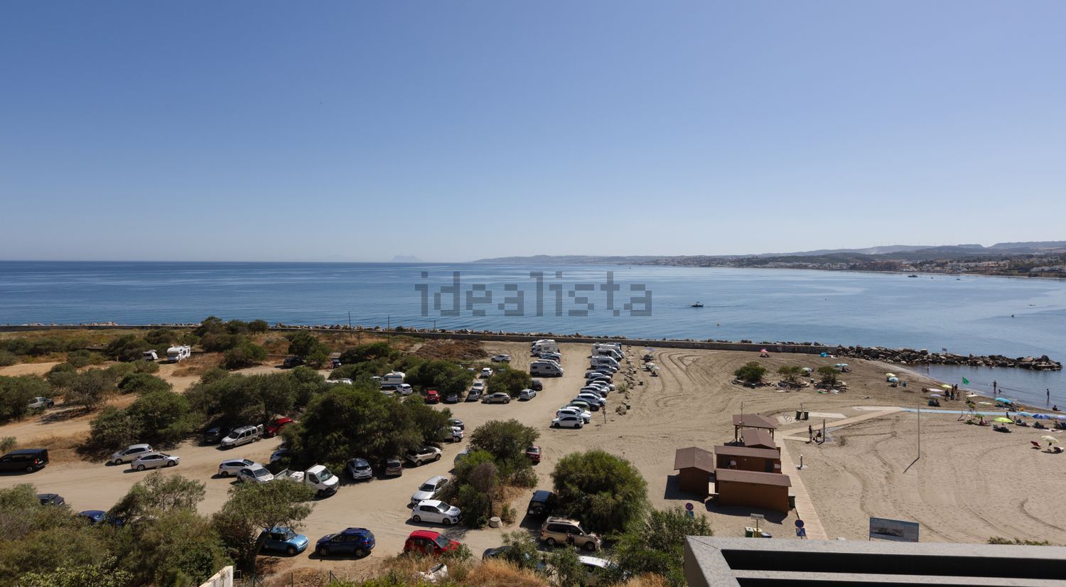 Appartement en première ligne de plage à Estepona — Vue mer