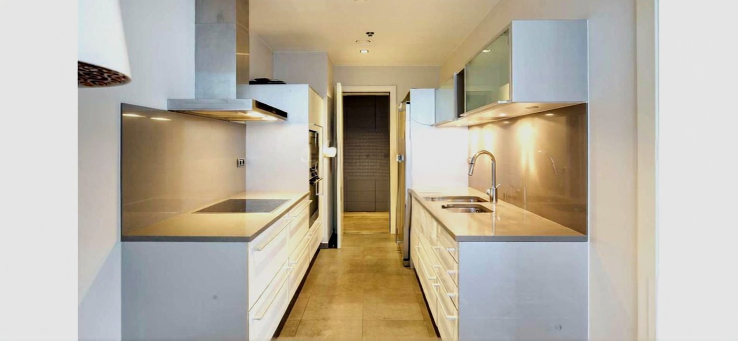 Appartement en première ligne de plage à Barcelona — Cuisine