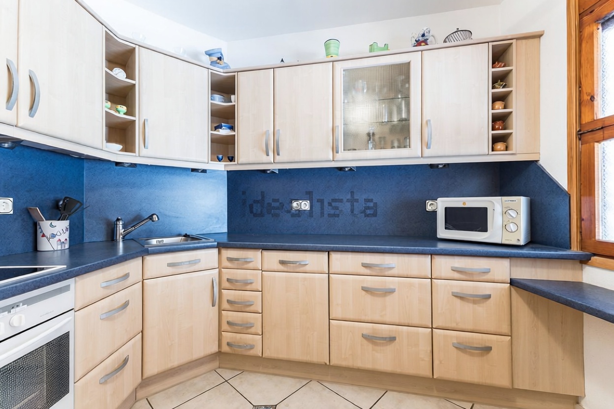 Chalet à vendre avec accès direct à la plage à Tarragona — Cuisine