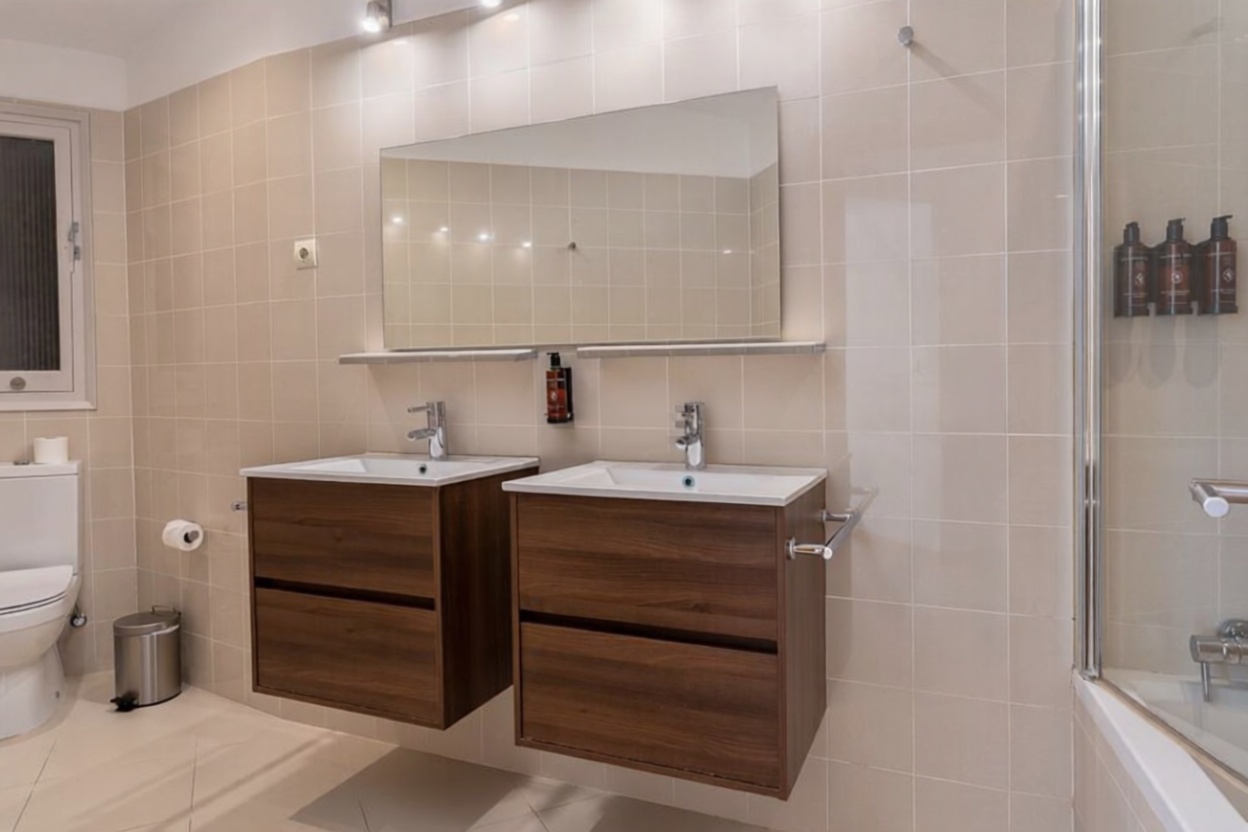 Appartement à vendre pieds dans l'eau à Begur — Sanitaires