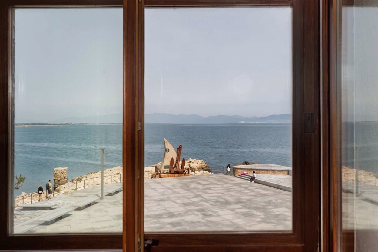Chalet en venta con acceso directo a la playa en L'Escala — Dormitorio