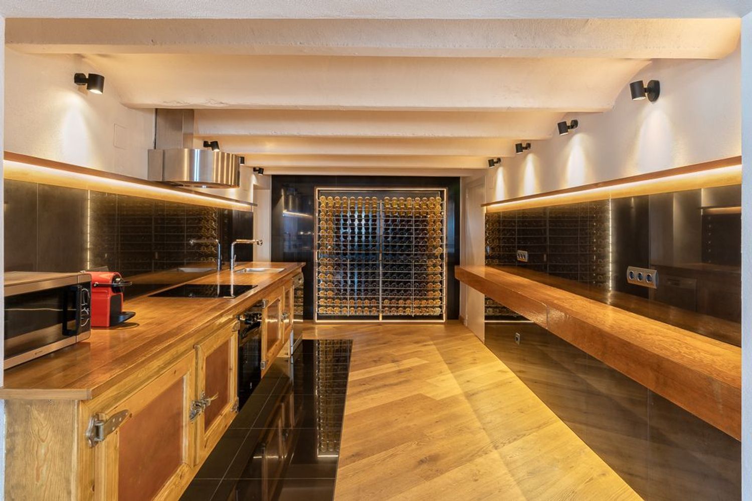 Beachfront duplex in Begur — Kitchen