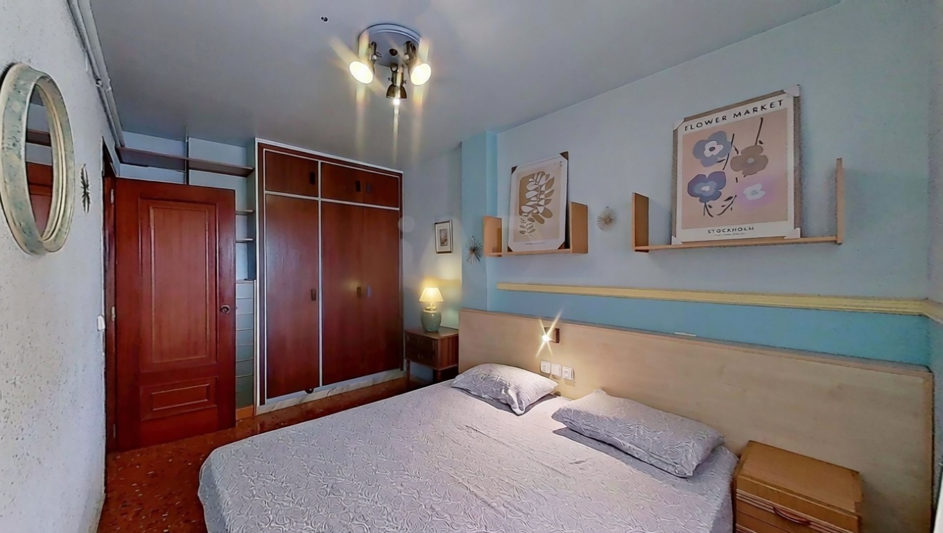 Flat for sale frontline beach in Calafell — Bedroom