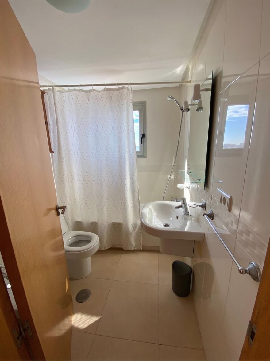Ático en primera línea de mar en La Manga del Mar Menor — Baño