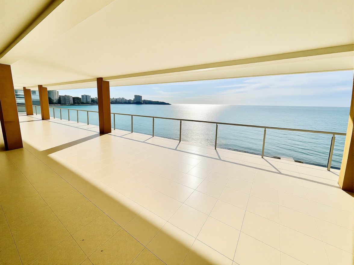 Apartamento em primeira linha de praia em Alicante — Terraço mar