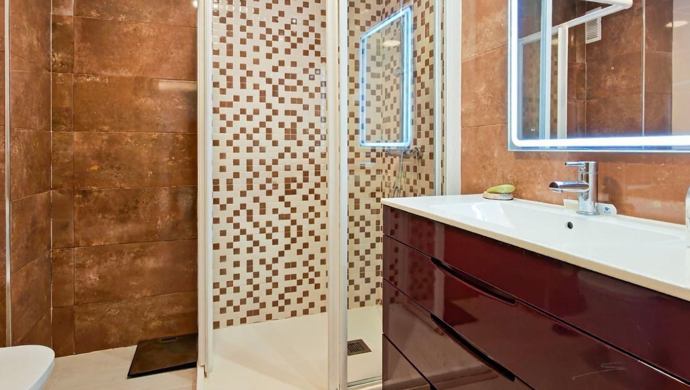 Appartement en première ligne de plage à Torrevieja — Sanitaires