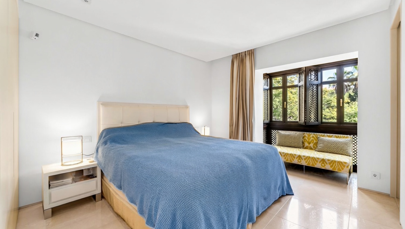 Appartement en attique en première ligne de mer à Marbella — Chambre